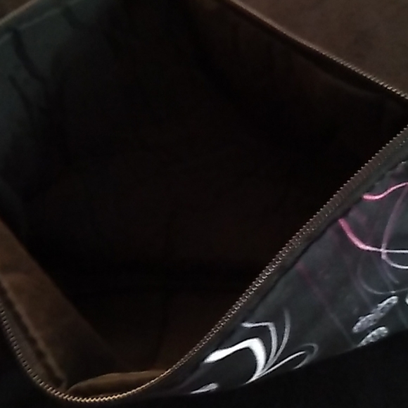 NEW-COSMETIC BAG- 🦋 and Hearts 💕 - Picture 10 of 10